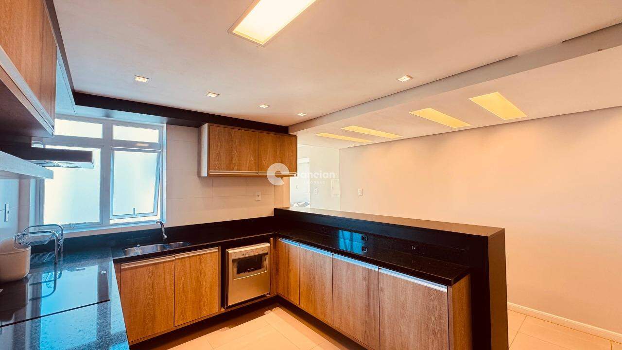 Duplex à venda no Centro: 