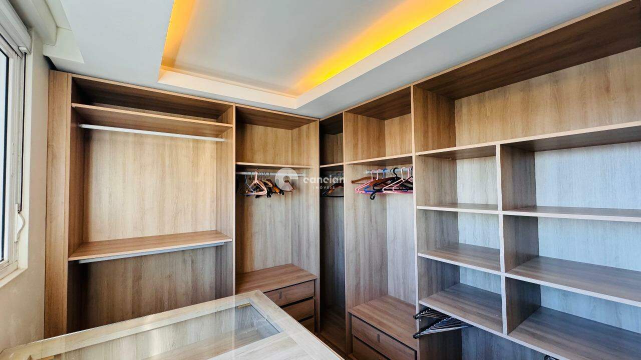 Duplex à venda no Centro: closet suíte