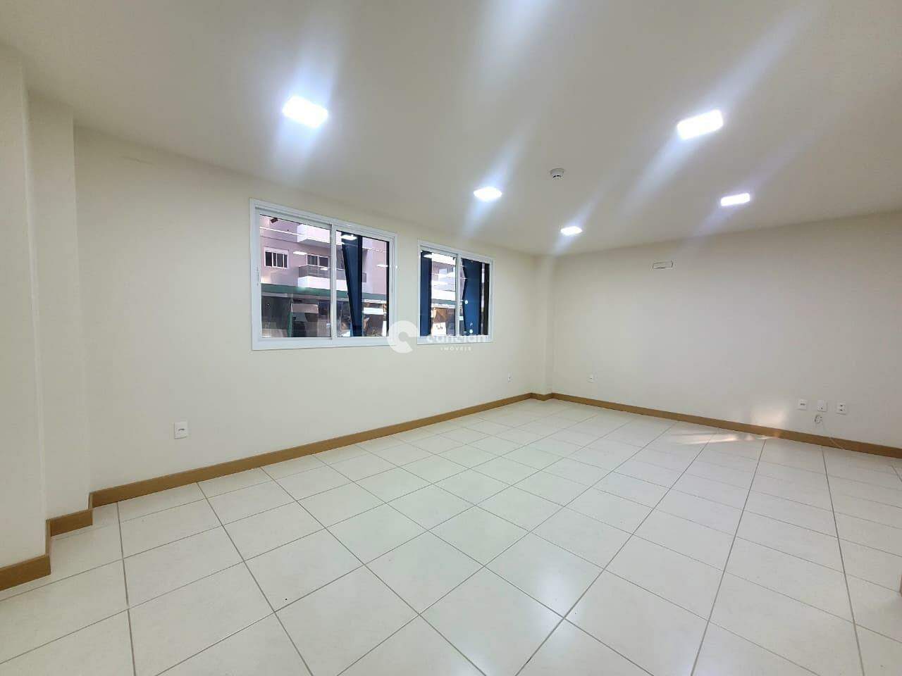 Sala Comercial para aluguel no Centro: 