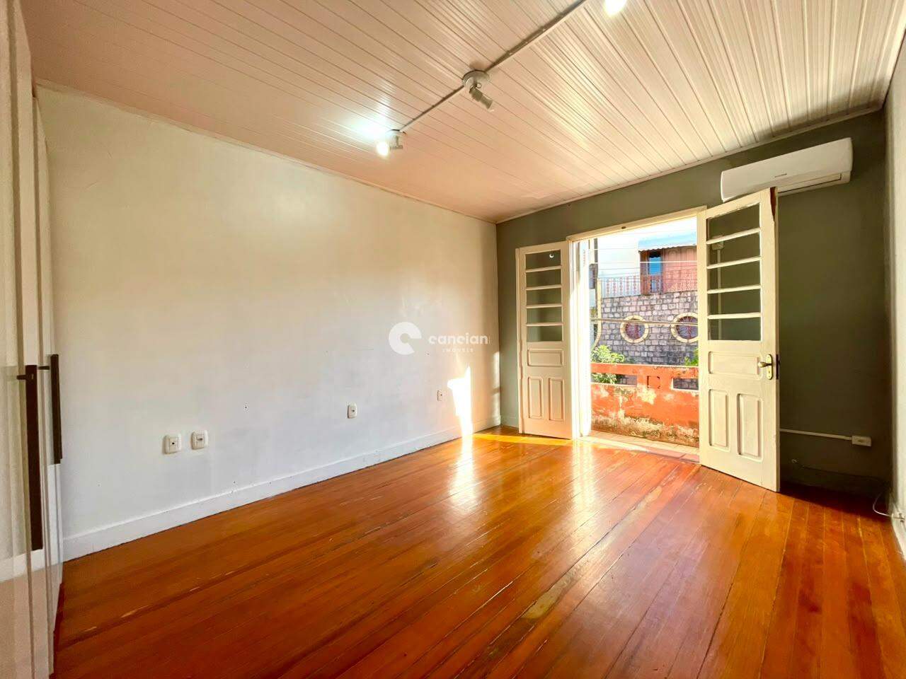 Casa para aluguel no Centro: 