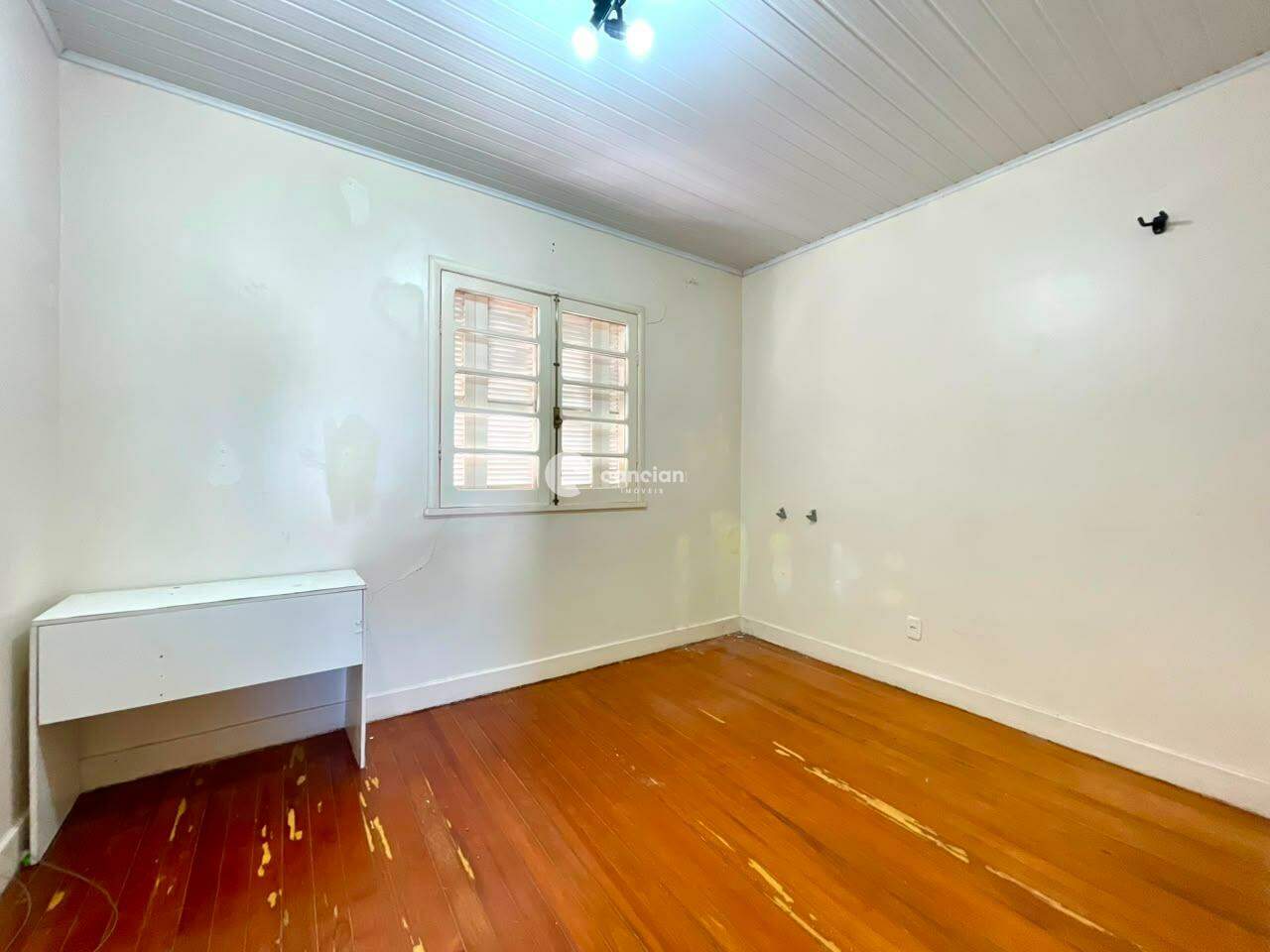 Casa para aluguel no Centro: 