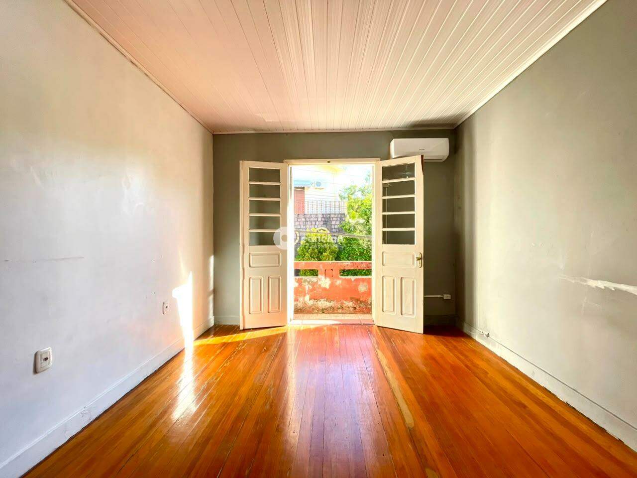 Casa para aluguel no Centro: 