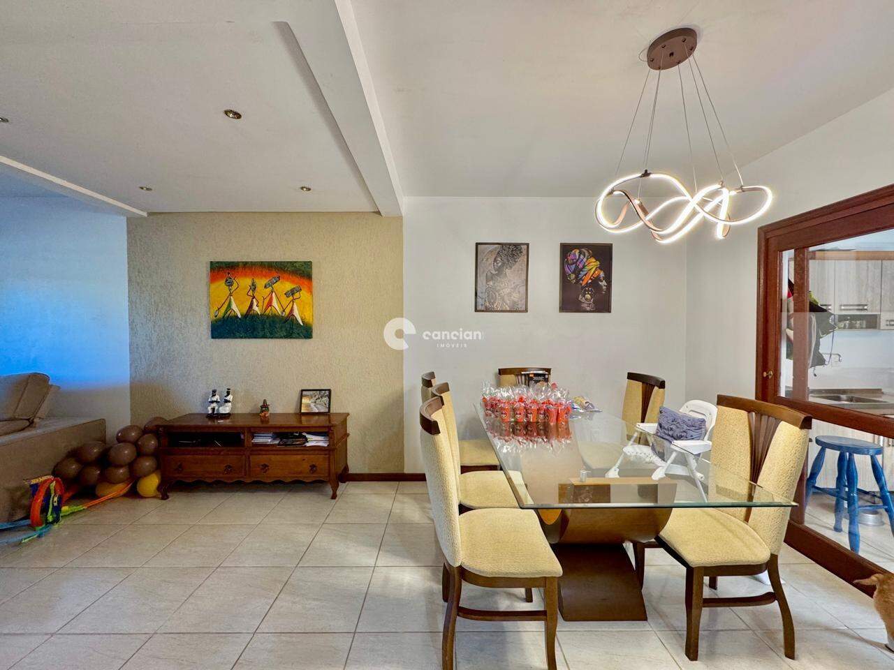 Casa de Condomínio à venda no Camobi: 