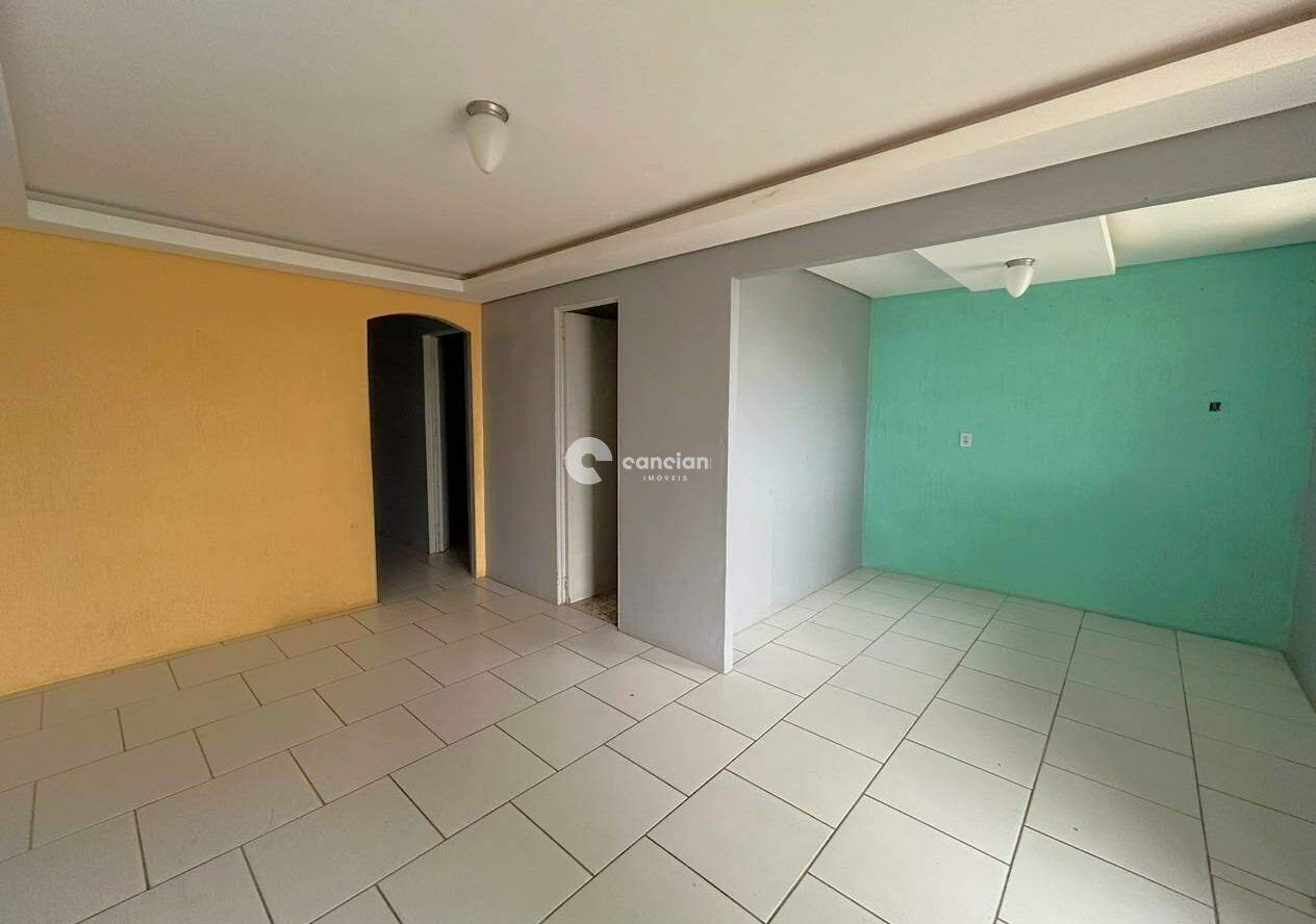 Casa à venda no Tancredo Neves: 