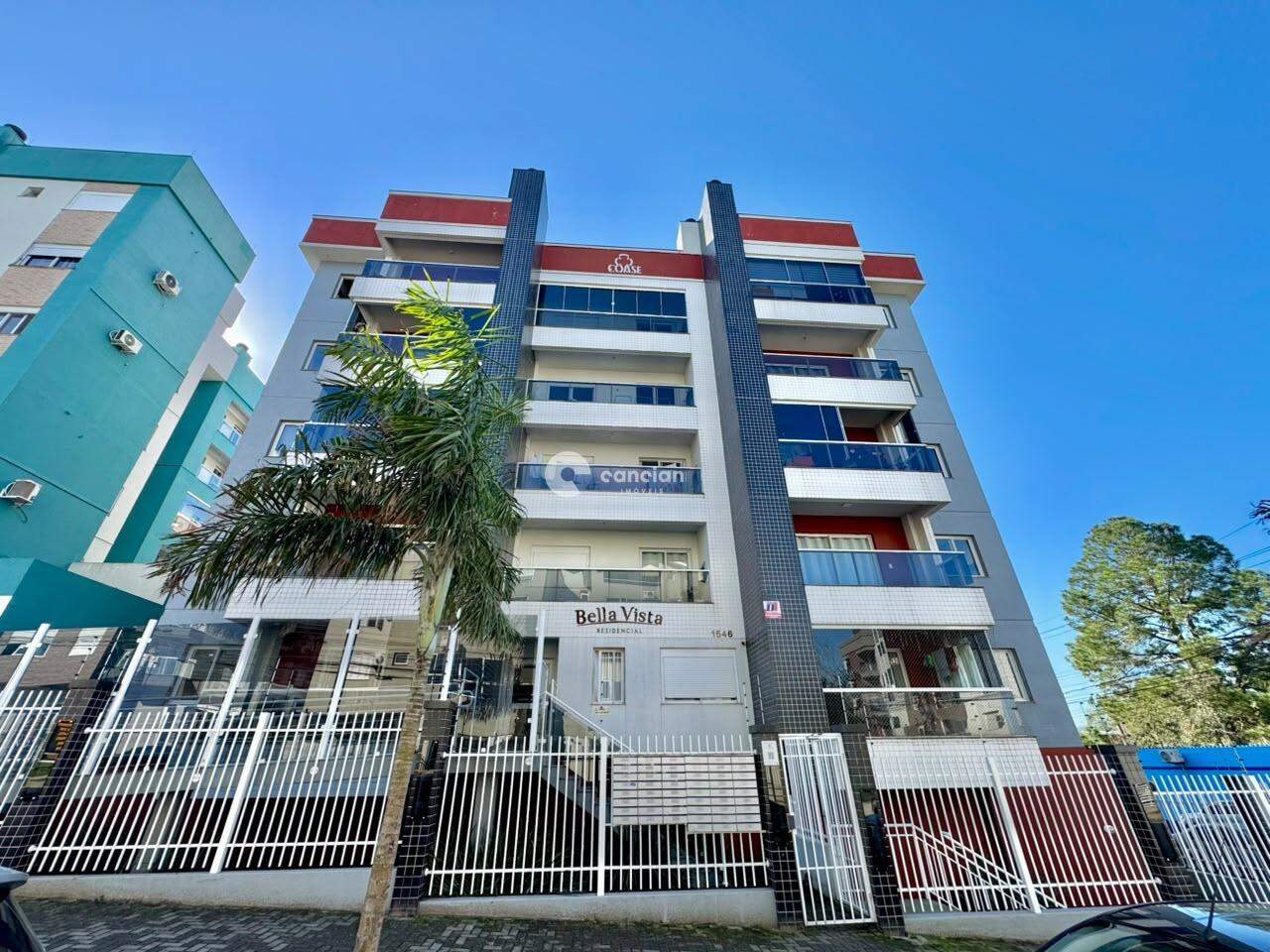 Apartamento à venda no Camobi: 