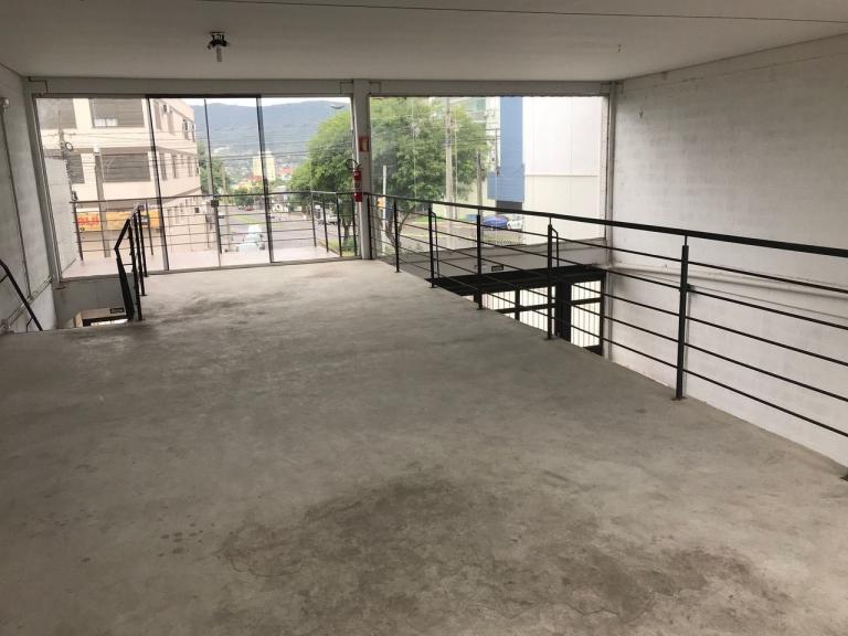 Pavilhão à venda no Centro: 