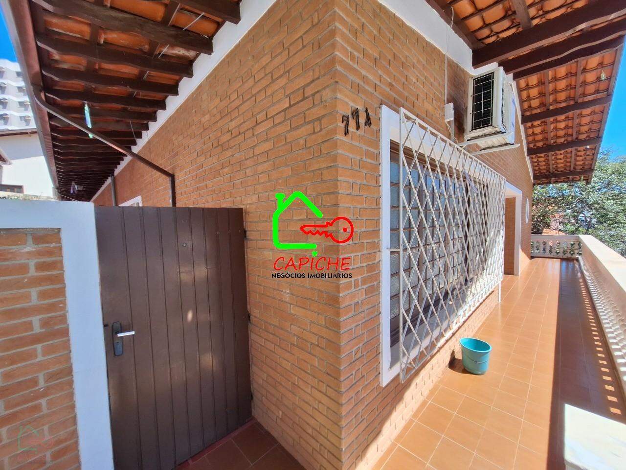 Casa, 3 quartos, 289 m² - Foto 1