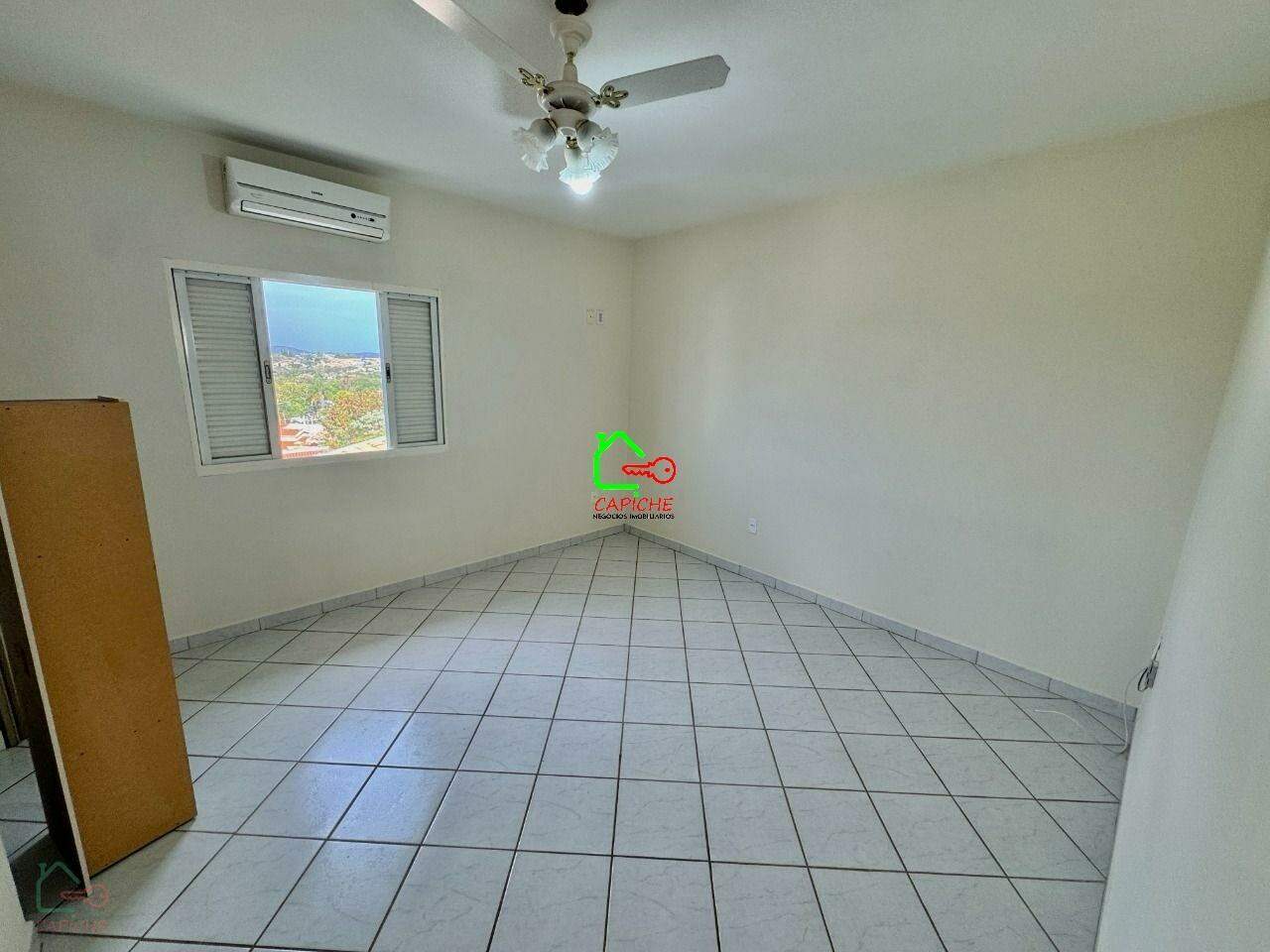Casa, 3 quartos, 250 m² - Foto 4