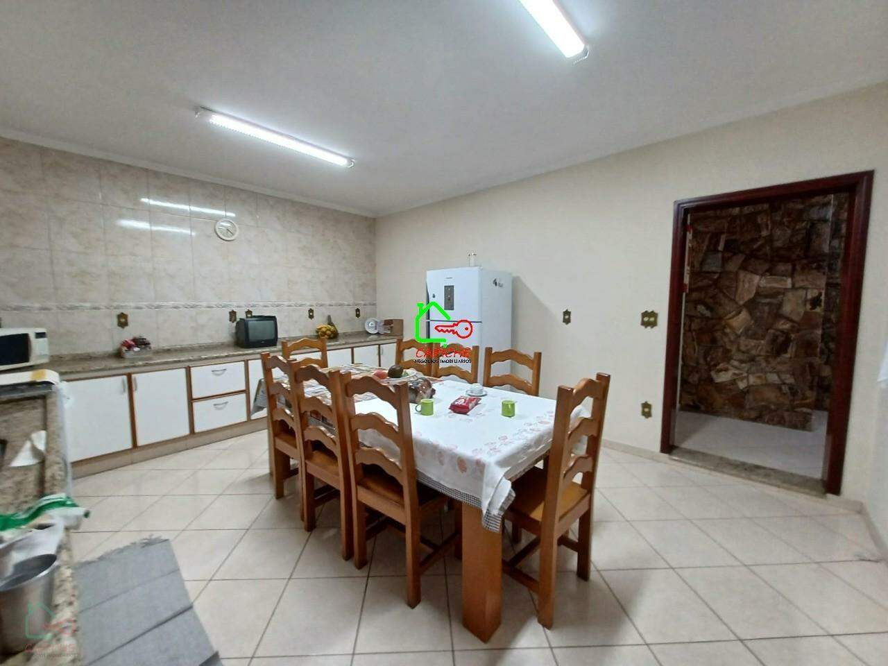 Casa, 3 quartos, 300 m² - Foto 13