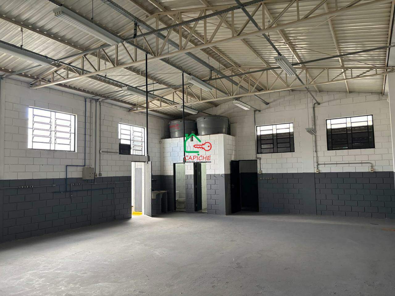 Depósito-Galpão, 220 m² - Foto 1