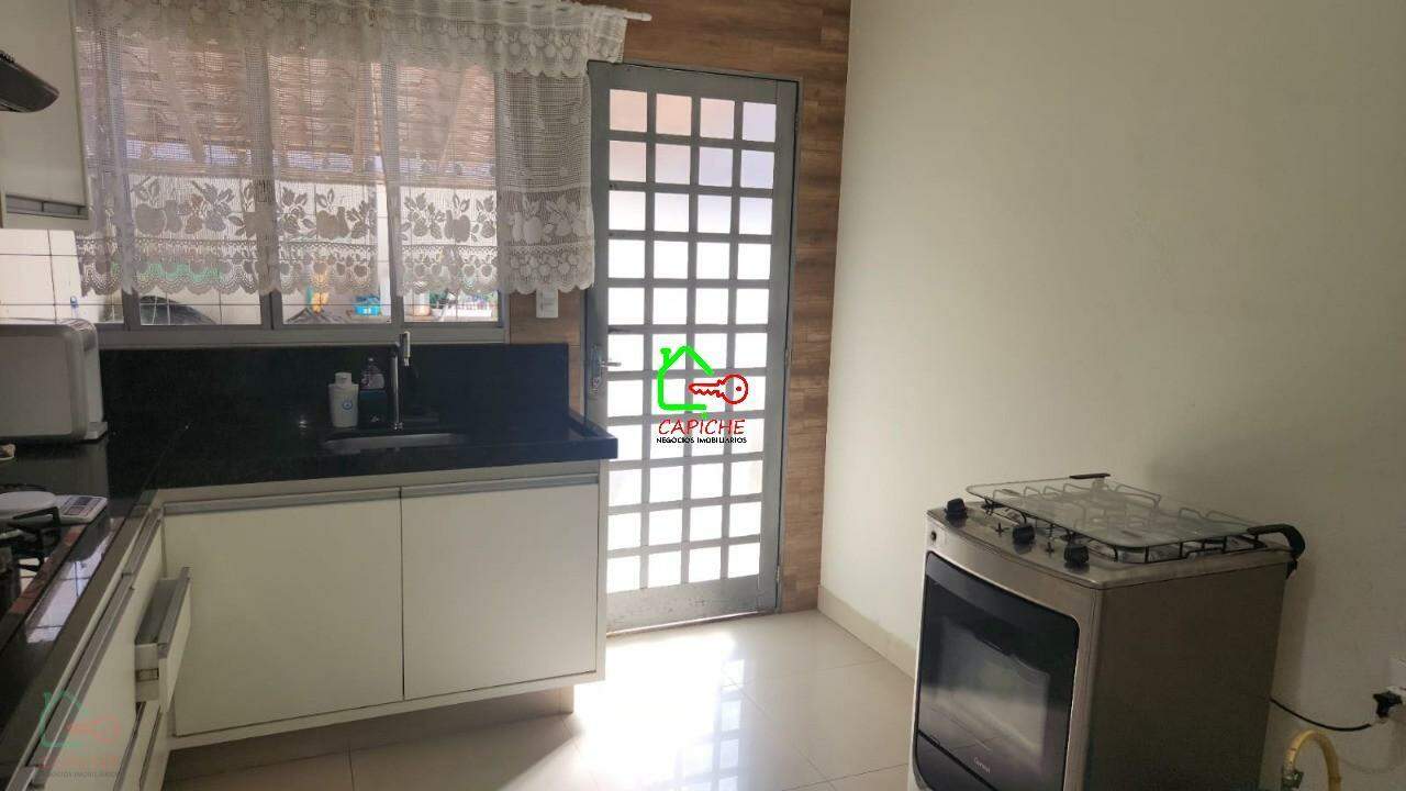 Casa, 3 quartos, 152 m² - Foto 4