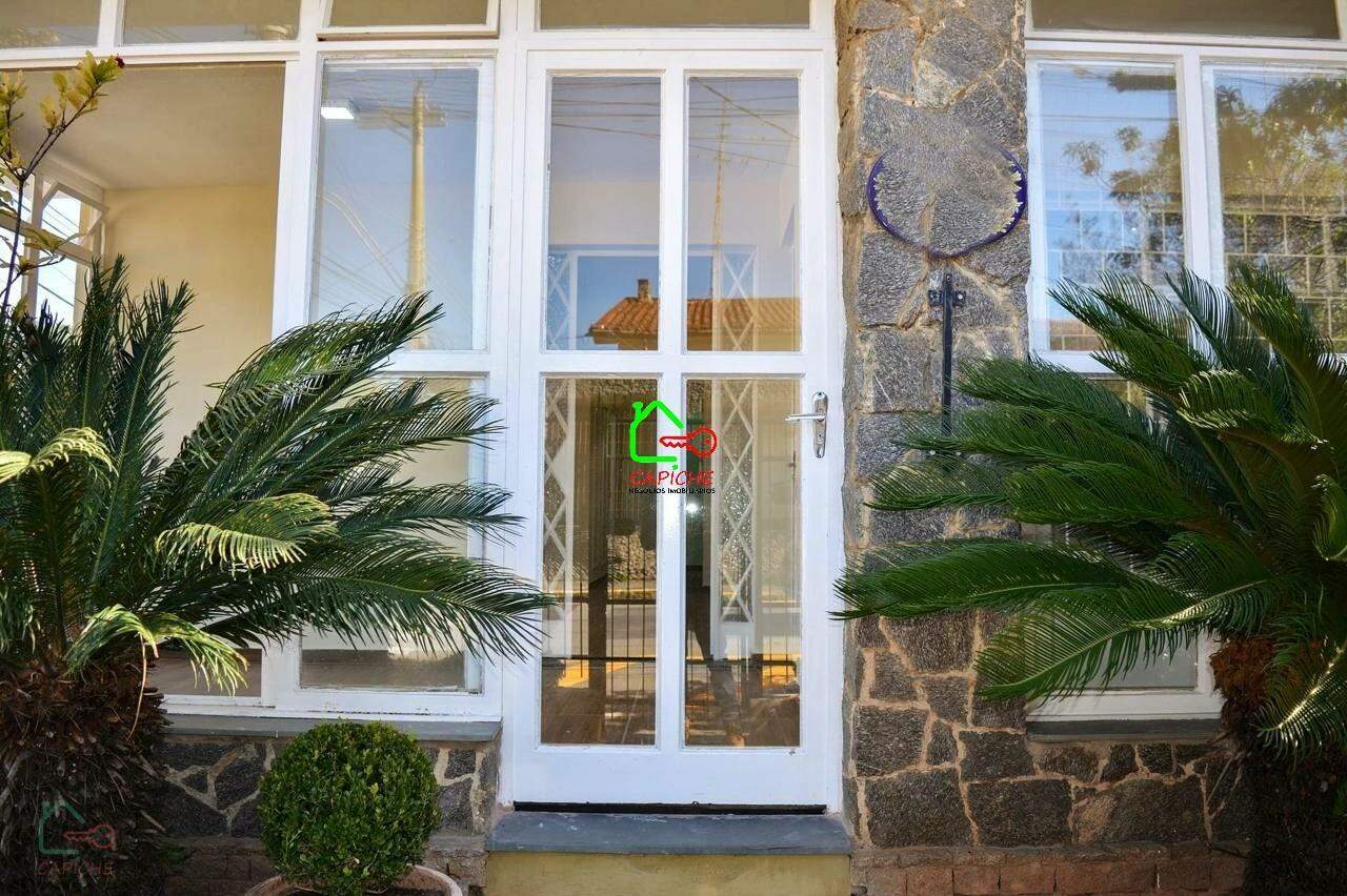 Casa, 1 quarto, 216 m² - Foto 1