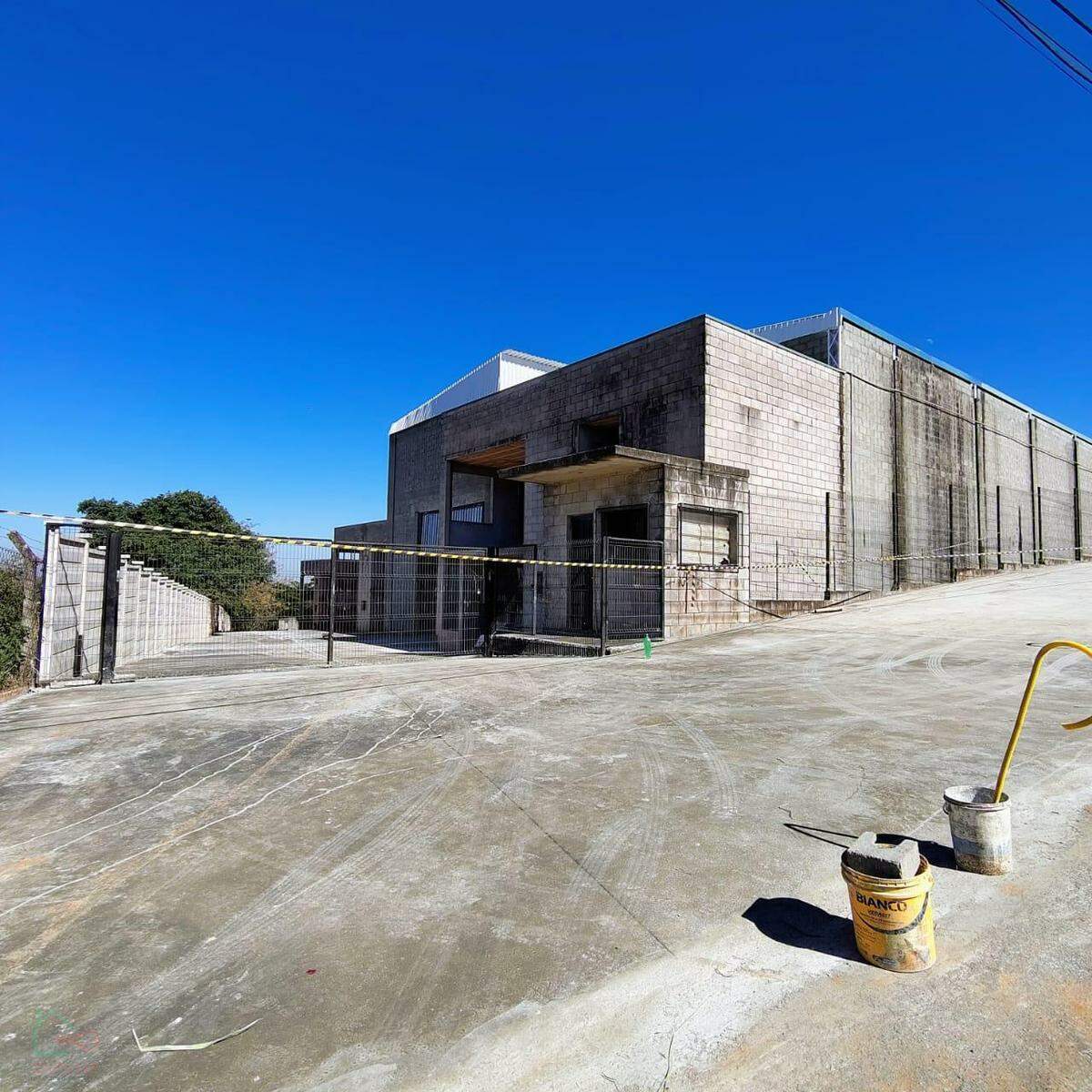 Depósito-Galpão, 768 m² - Foto 1