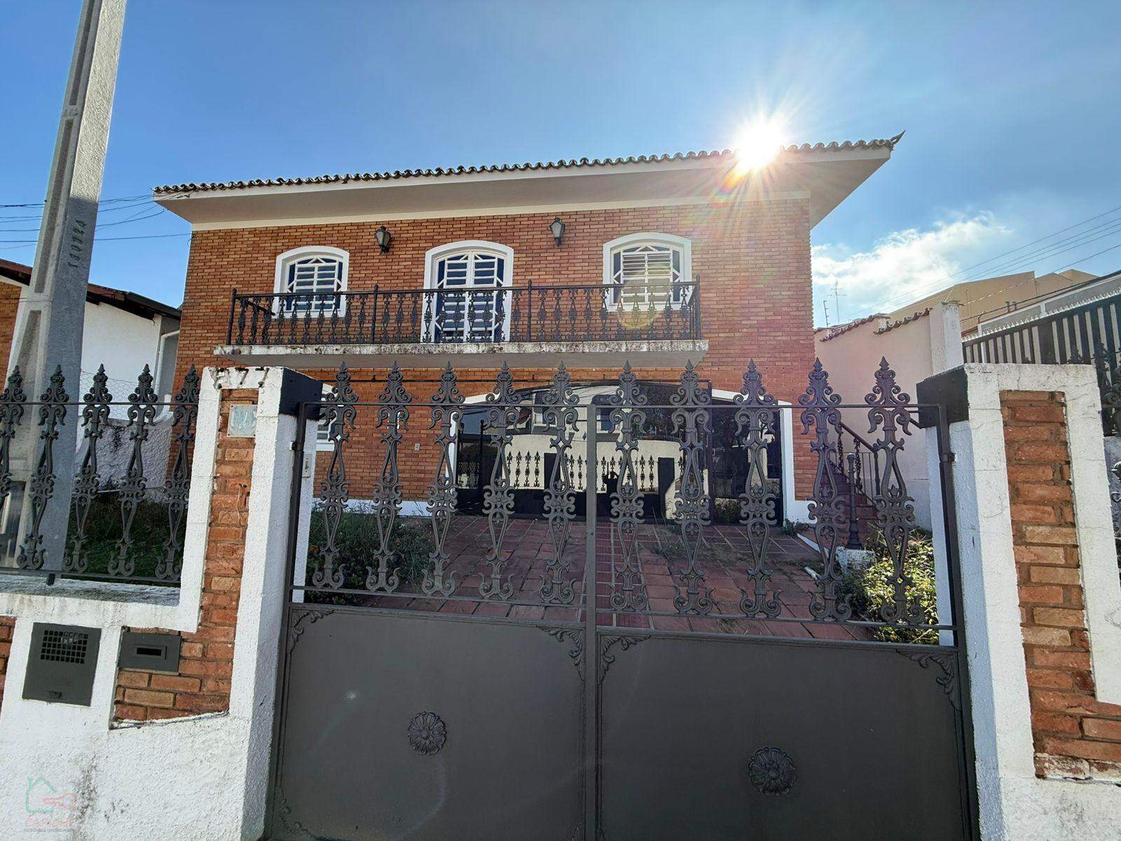 Casa, 3 quartos, 324 m² - Foto 1