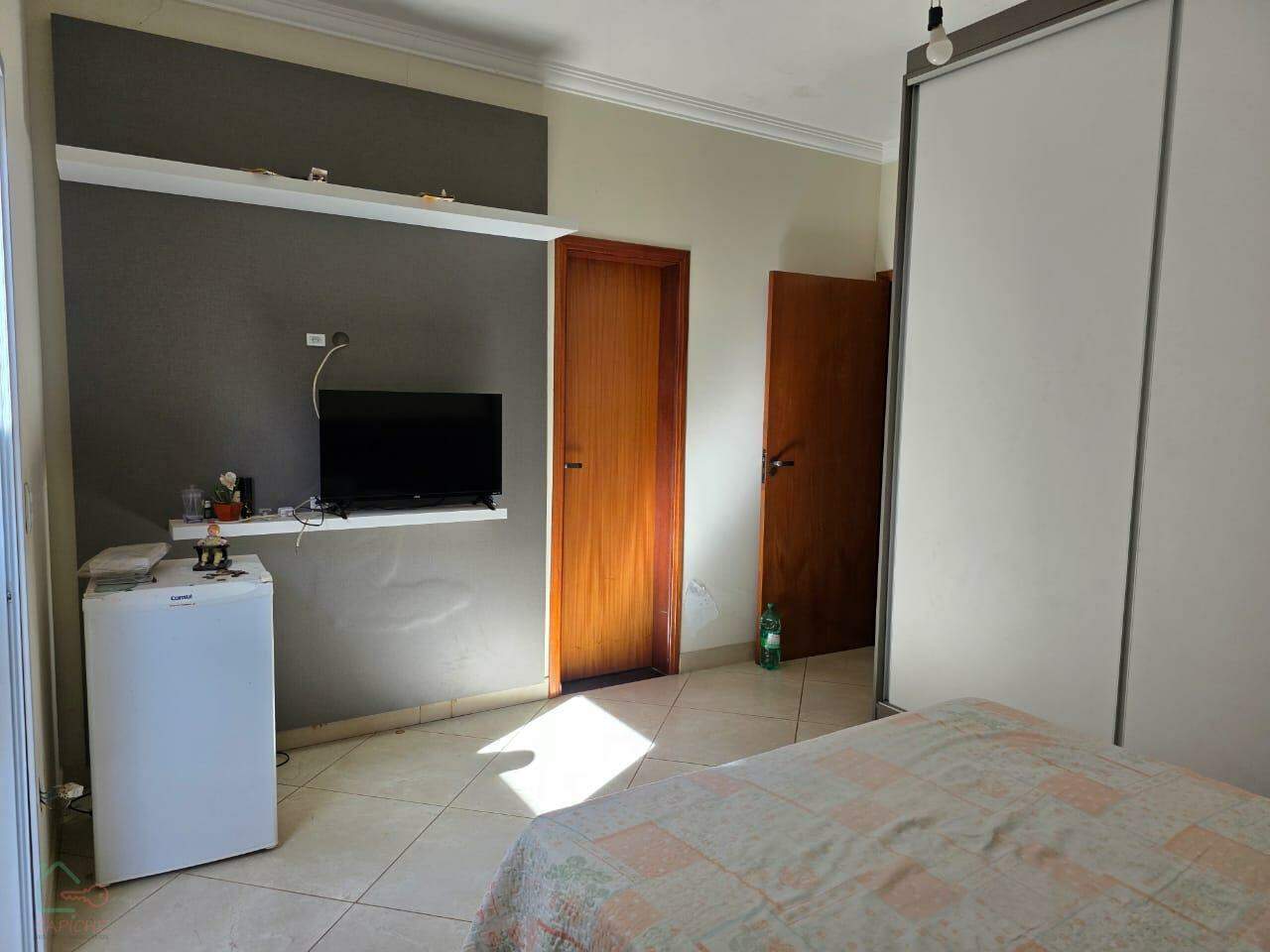 Casa, 4 quartos, 220 m² - Foto 13