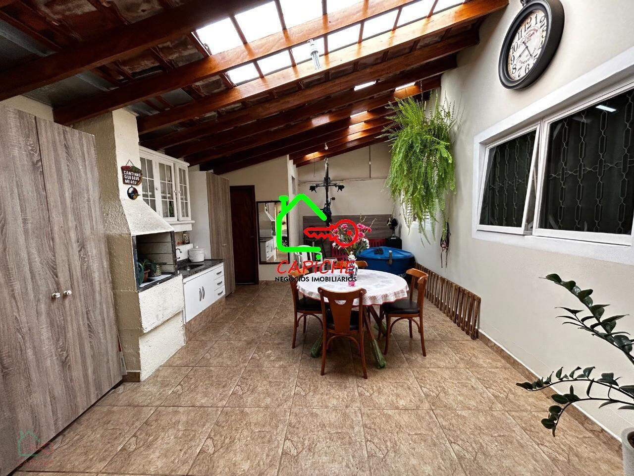 Casa, 3 quartos, 180 m² - Foto 2