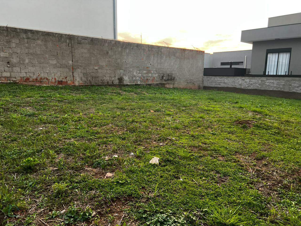 Terreno, 300 m² - Foto 1