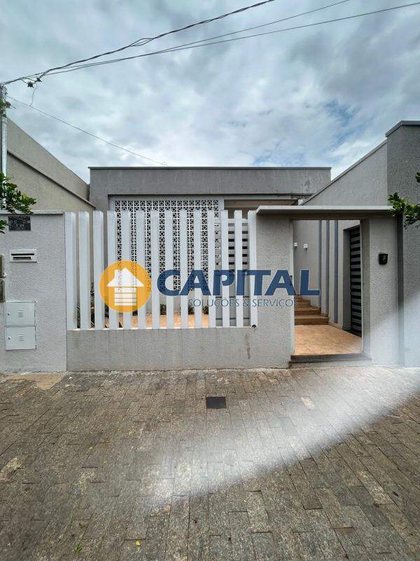 Casa para aluguel no Centro: 