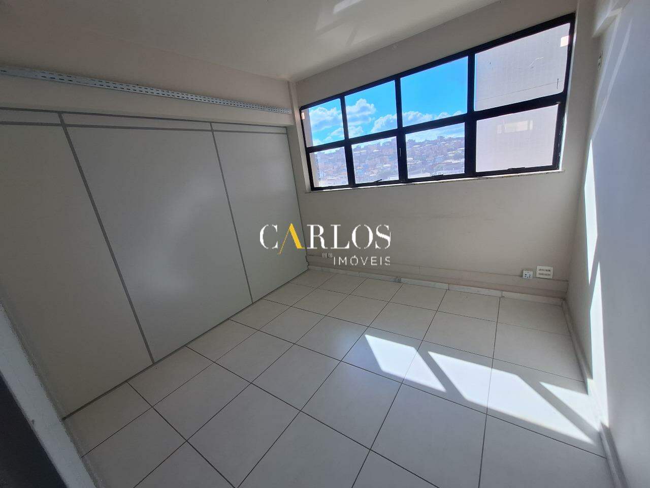 Sala para aluguel no Sion: 