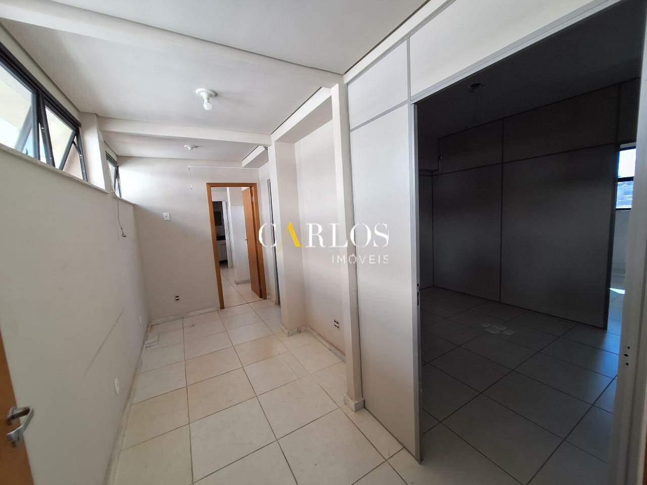 Sala para aluguel no Sion: 