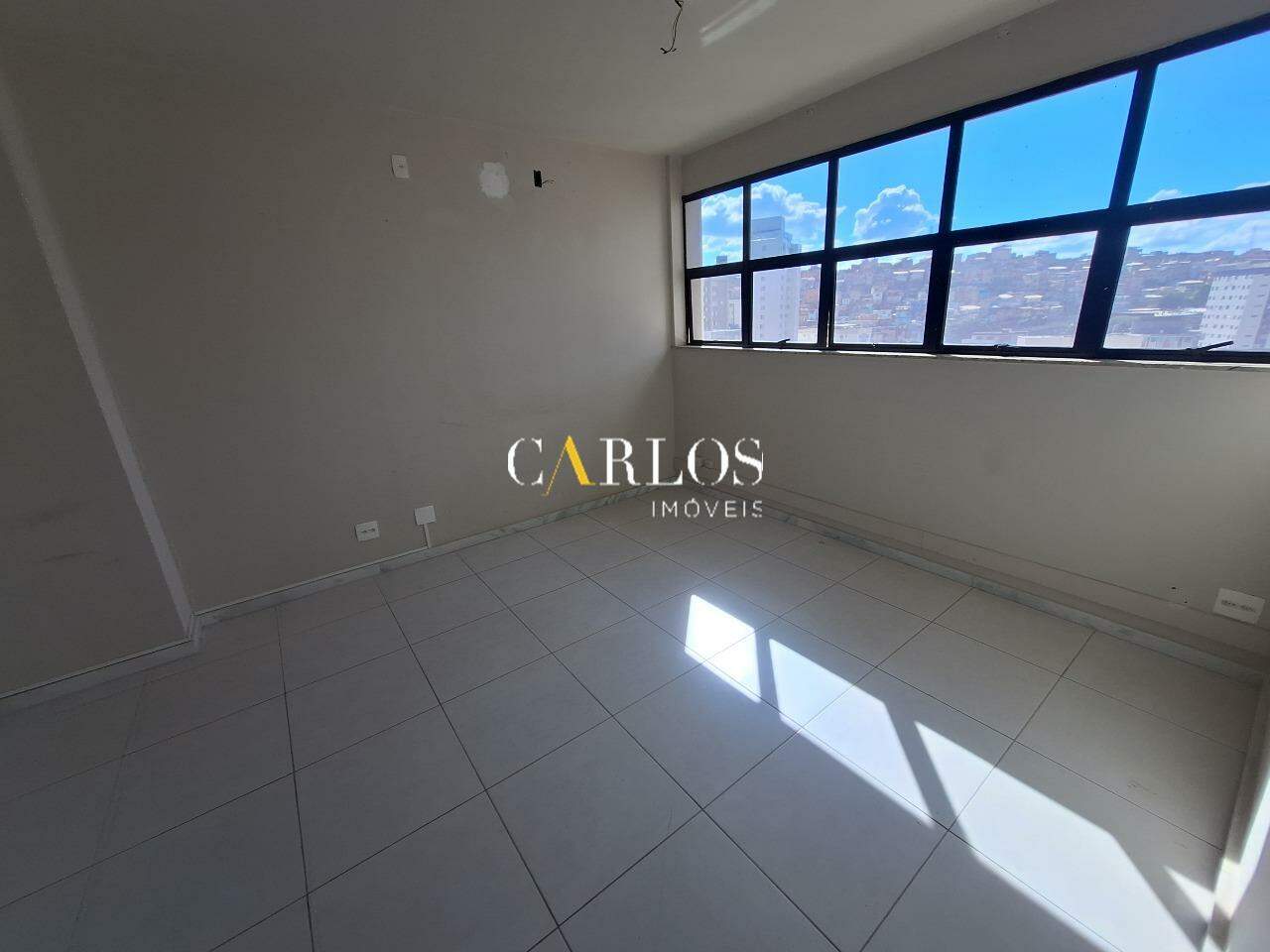 Sala para aluguel no Sion: 