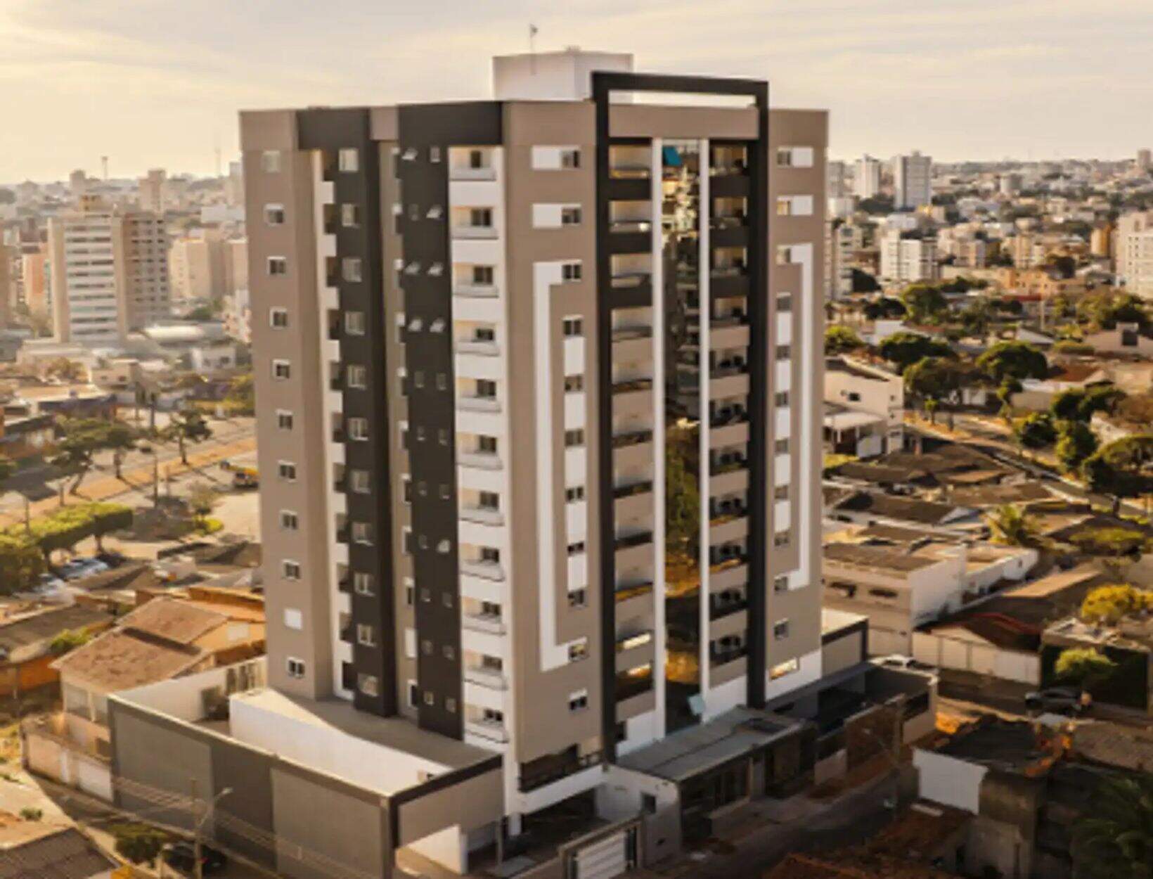 Apartamento com 3 quartos à venda no bairro Santa Mônica em Uberlândia