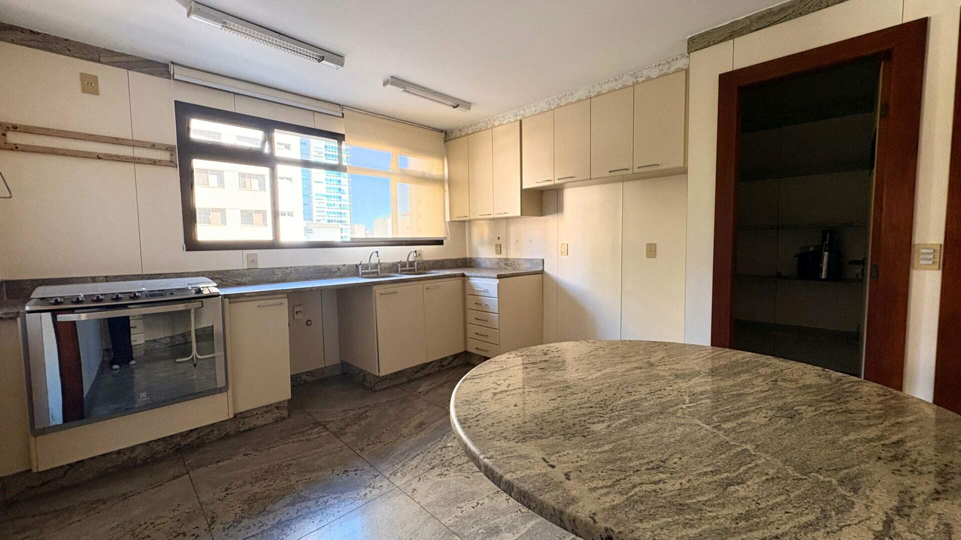 Apartamento, 5 quartos, 260 m² - Foto 23