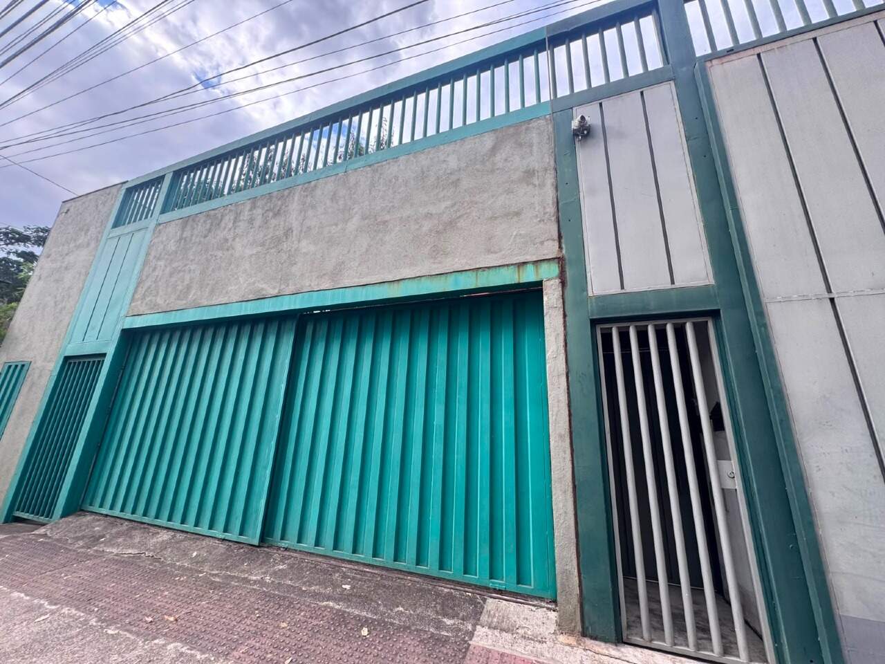Casa à venda no bairro Cinquentenário em Belo Horizonte