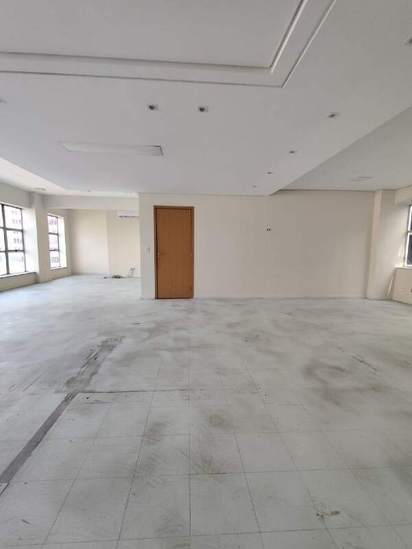 Loja / Salão / Ponto Comercial à venda no bairro Centro em Belo Horizonte