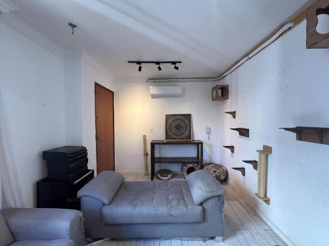 Apartamento com 3 quartos à venda no bairro Castelo em Belo Horizonte