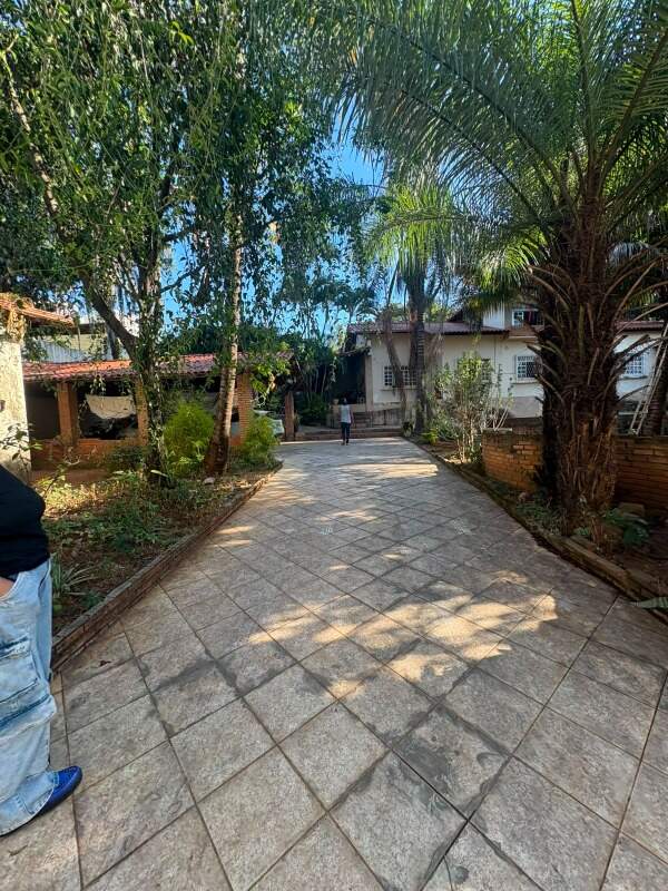 Casa com 4 quartos à venda no bairro Betânia em Belo Horizonte