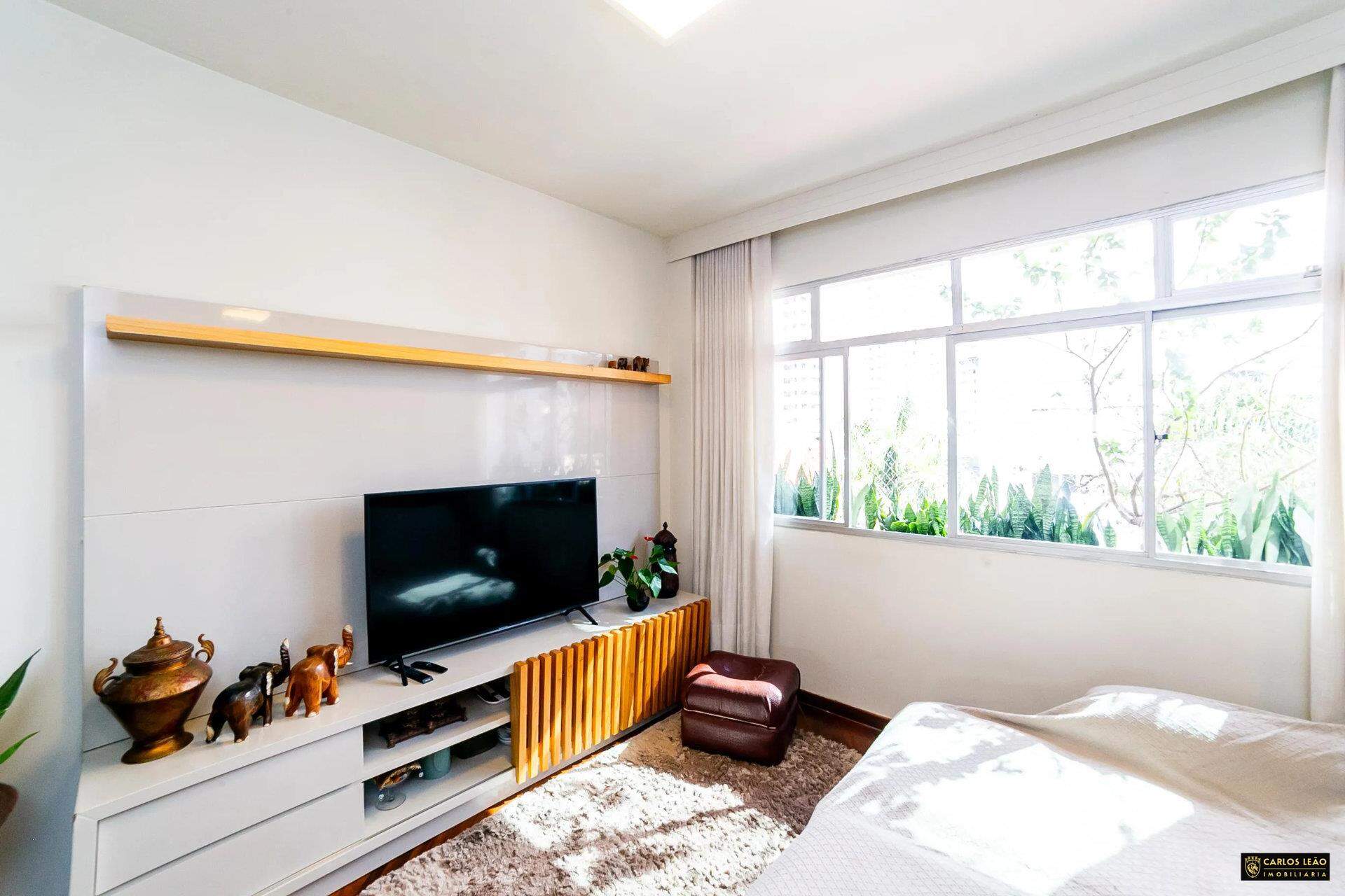 Apartamento com 4 quartos à venda no bairro Serra em Belo Horizonte