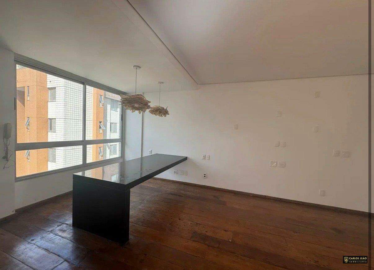 Apartamento com 1 quarto à venda no bairro Santo Agostinho em Belo Horizonte