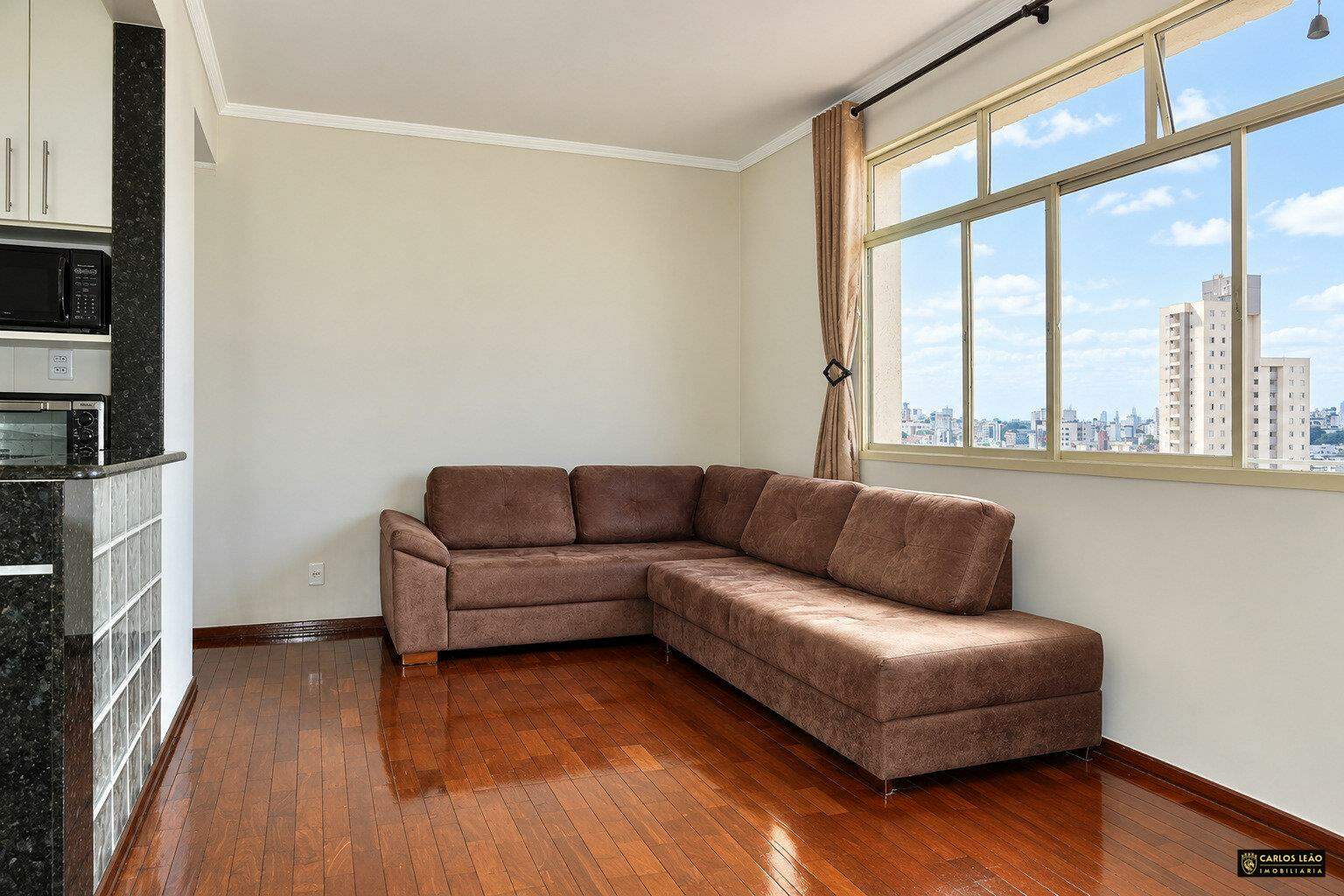 Apartamento com 3 quartos à venda no bairro Floresta em Belo Horizonte