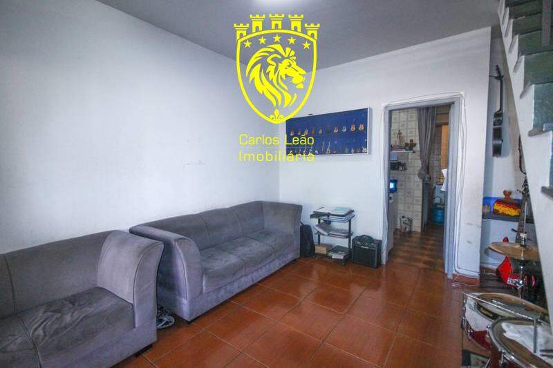 Casa à venda com 2 quartos, 80m² - Foto 1