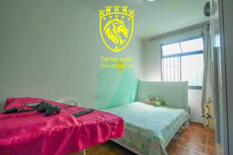 Casa à venda com 2 quartos, 80m² - Foto 12