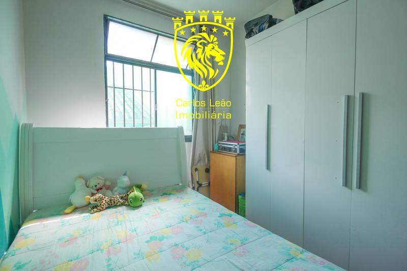 Casa à venda com 2 quartos, 80m² - Foto 13