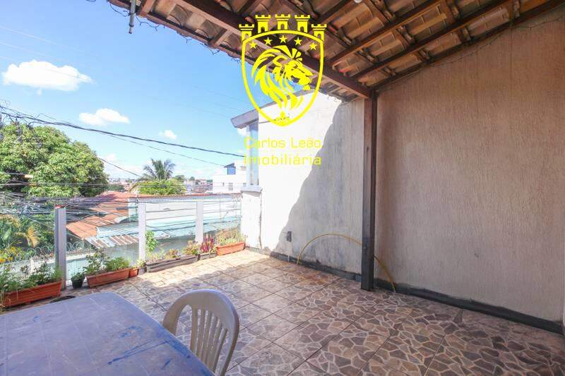 Casa à venda com 2 quartos, 80m² - Foto 18