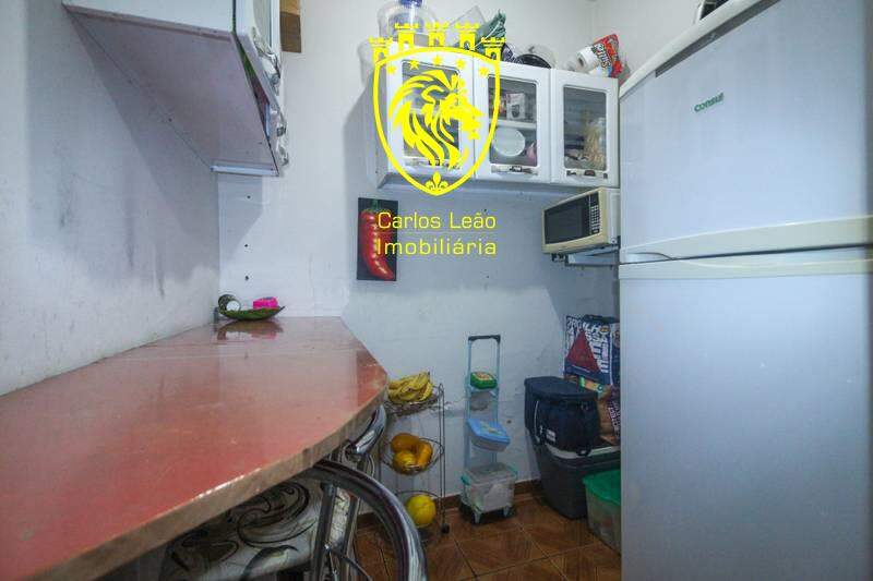 Casa à venda com 2 quartos, 80m² - Foto 7