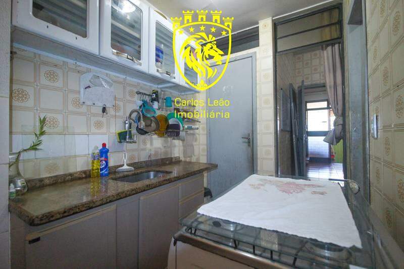 Casa à venda com 2 quartos, 80m² - Foto 8