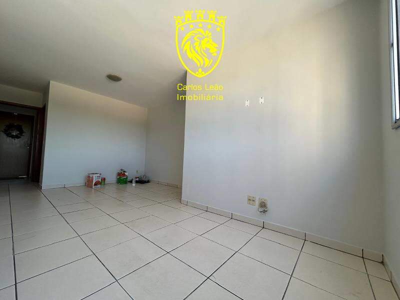 Apartamento à venda com 3 quartos, 81m² - Foto 3