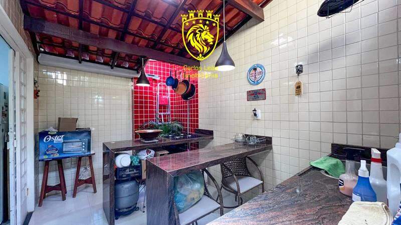 Casa à venda com 2 quartos, 70m² - Foto 12