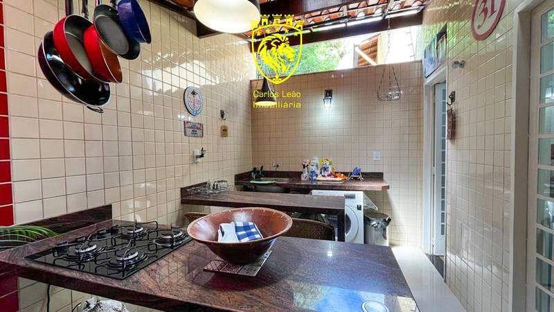 Casa à venda com 2 quartos, 70m² - Foto 15