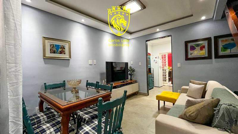 Casa à venda com 2 quartos, 70m² - Foto 5