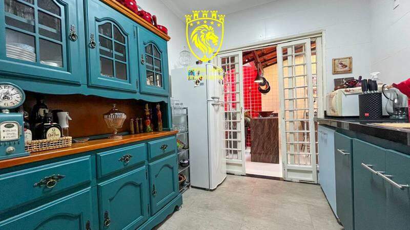 Casa à venda com 2 quartos, 70m² - Foto 7
