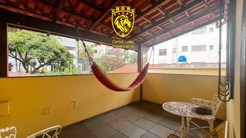 Casa à venda com 8 quartos, 500m² - Foto 10
