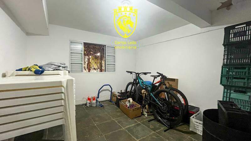 Casa à venda com 8 quartos, 500m² - Foto 22