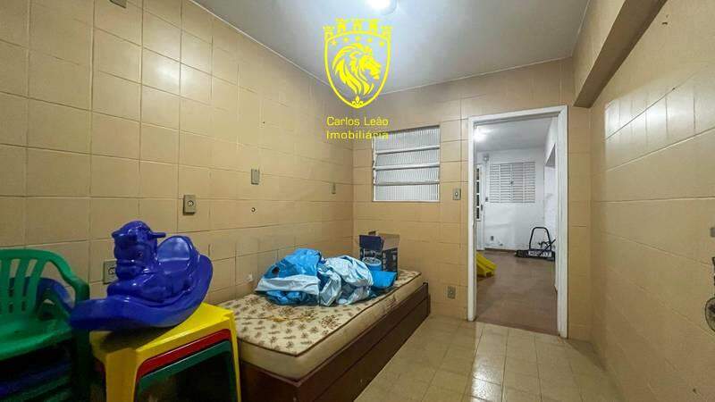 Casa à venda com 8 quartos, 500m² - Foto 25