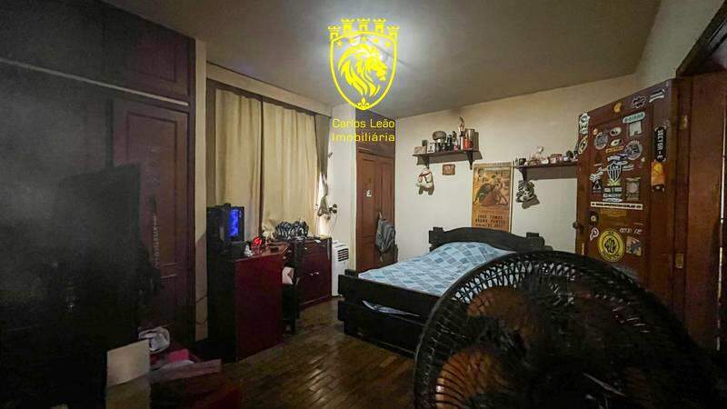 Casa à venda com 8 quartos, 500m² - Foto 5