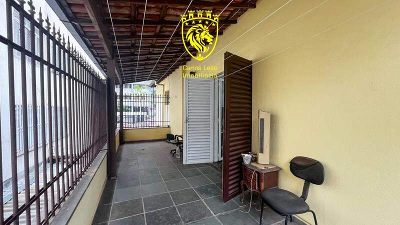 Casa à venda com 8 quartos, 500m² - Foto 9